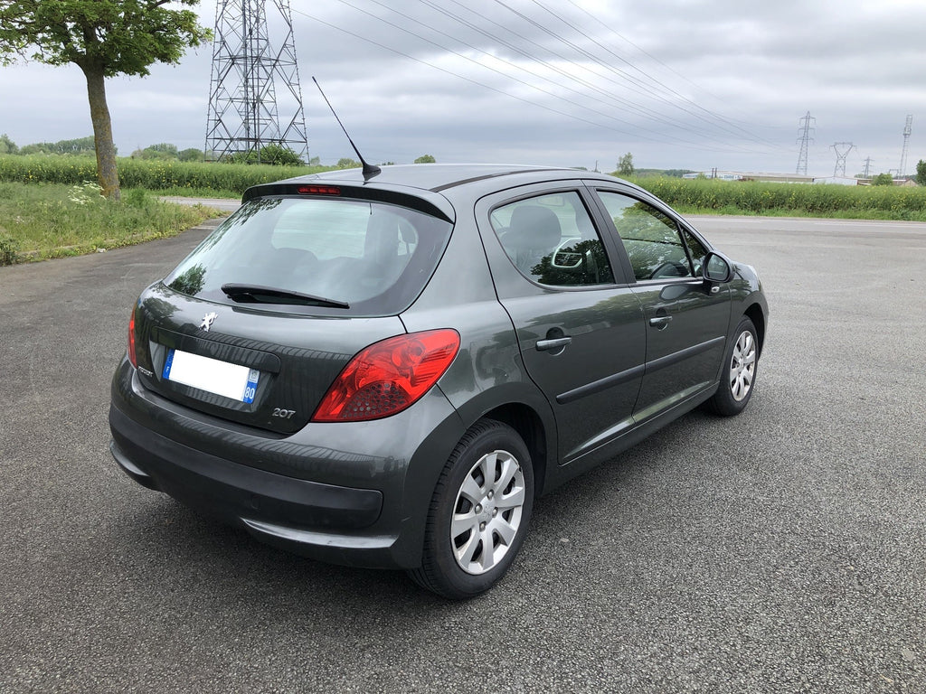 Peugeot 207 1.4 hdi 70 cv année 2006