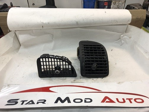 grille d aérations tableau de bord Saab 9.3 2006