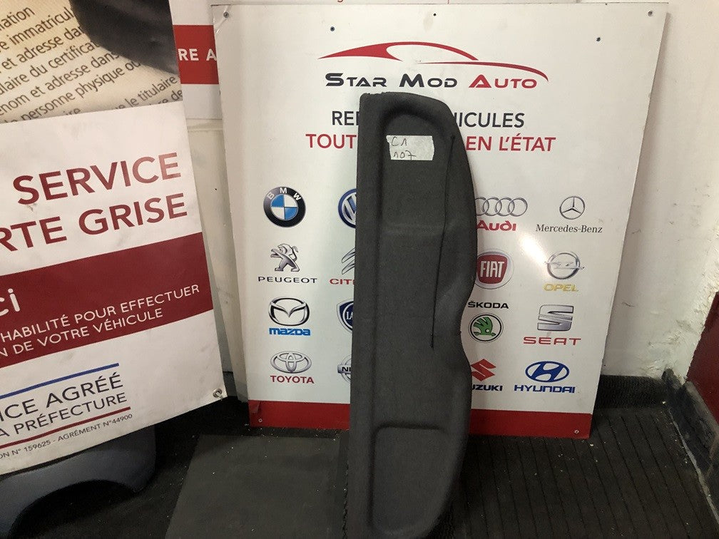 plage arrière Peugeot 107 année 2007