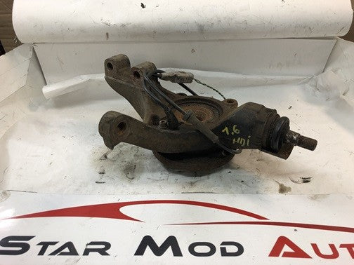 moyeu avant Peugeot Partner b9 année 2010