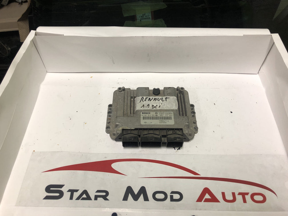 calculateur moteur Renault 1.9 dci Bosch réf 820052713