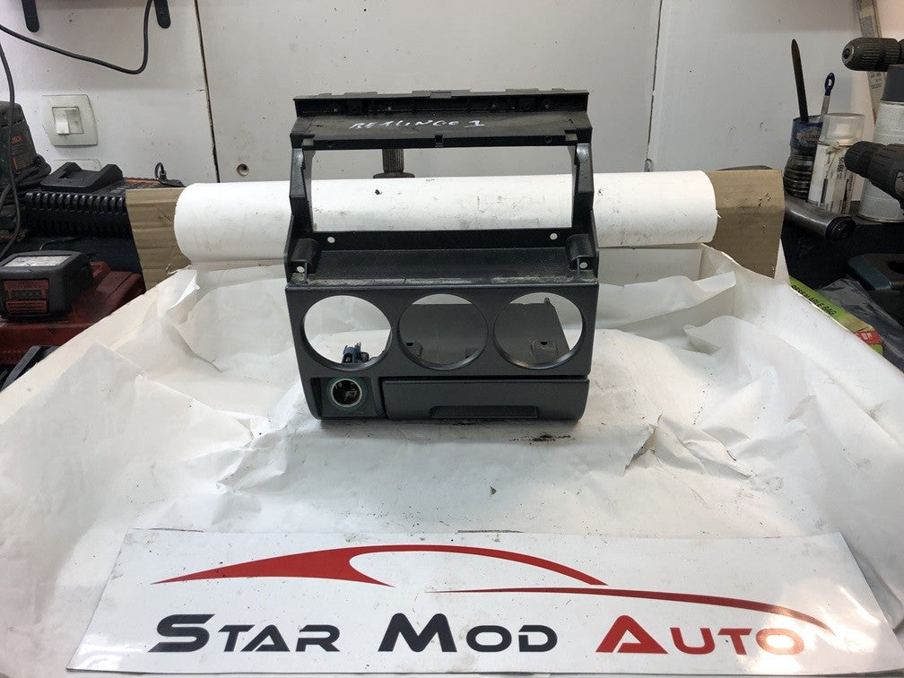 façade centrale tableau de bord Citroën Berlingo phase 1