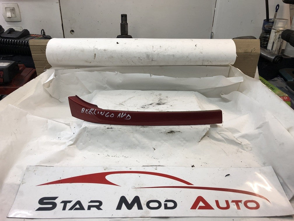 baguette de calandre Citroën Berlingo phase 1avant droit