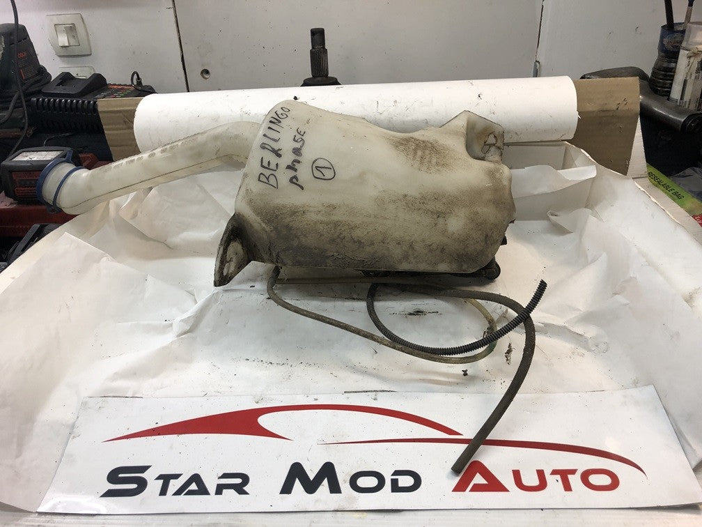 réservoir de lave glace Citroën Berlingo 1.9 d 1999
