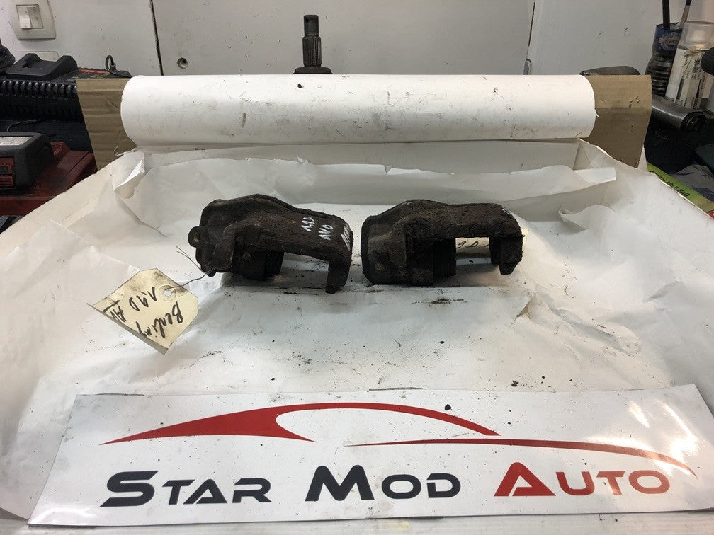 étrier de frein avant gauche et droit Citroën Berlingo 1.9 d