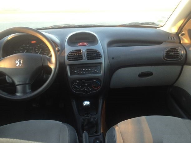 Peugeot 206 1.4 Essence 75 CV 138 000 km année 2006
