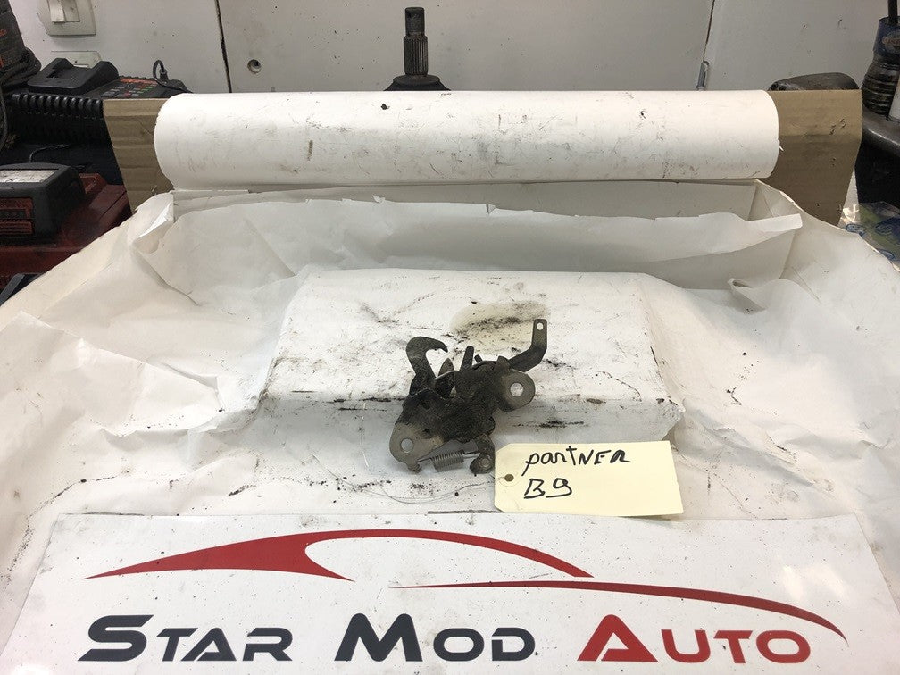 serrure de capot Citroën Berlingo b9 2011