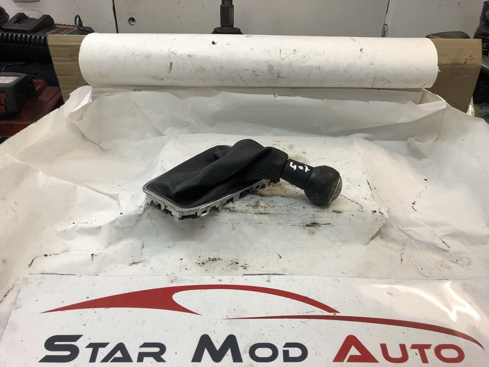 pommeau de vitesse Peugeot 407 année 2007