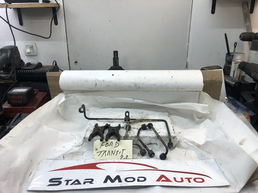 tuyau d'alimentation injection avec fixation injecteur Ford transit 2.2