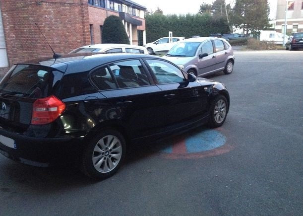 BMW Serie I 118D 143 CV année 2008