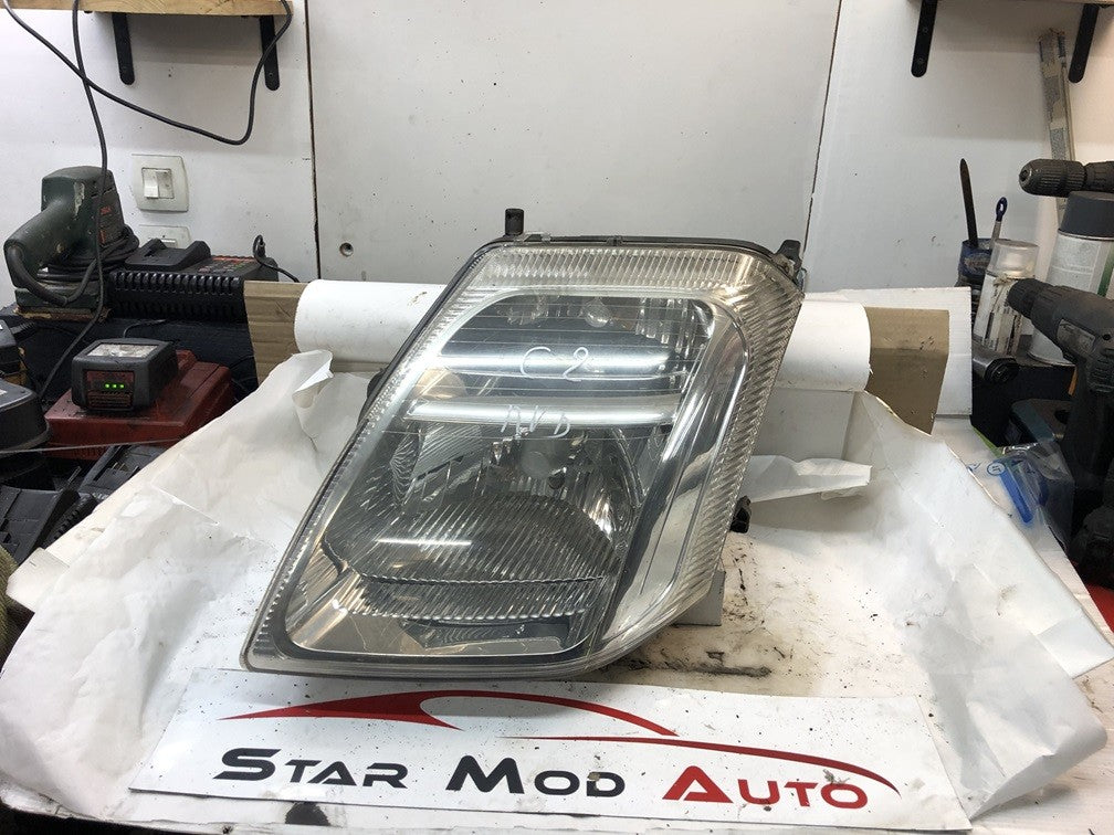 phare avant Citroën c2 avant gauche année 2005