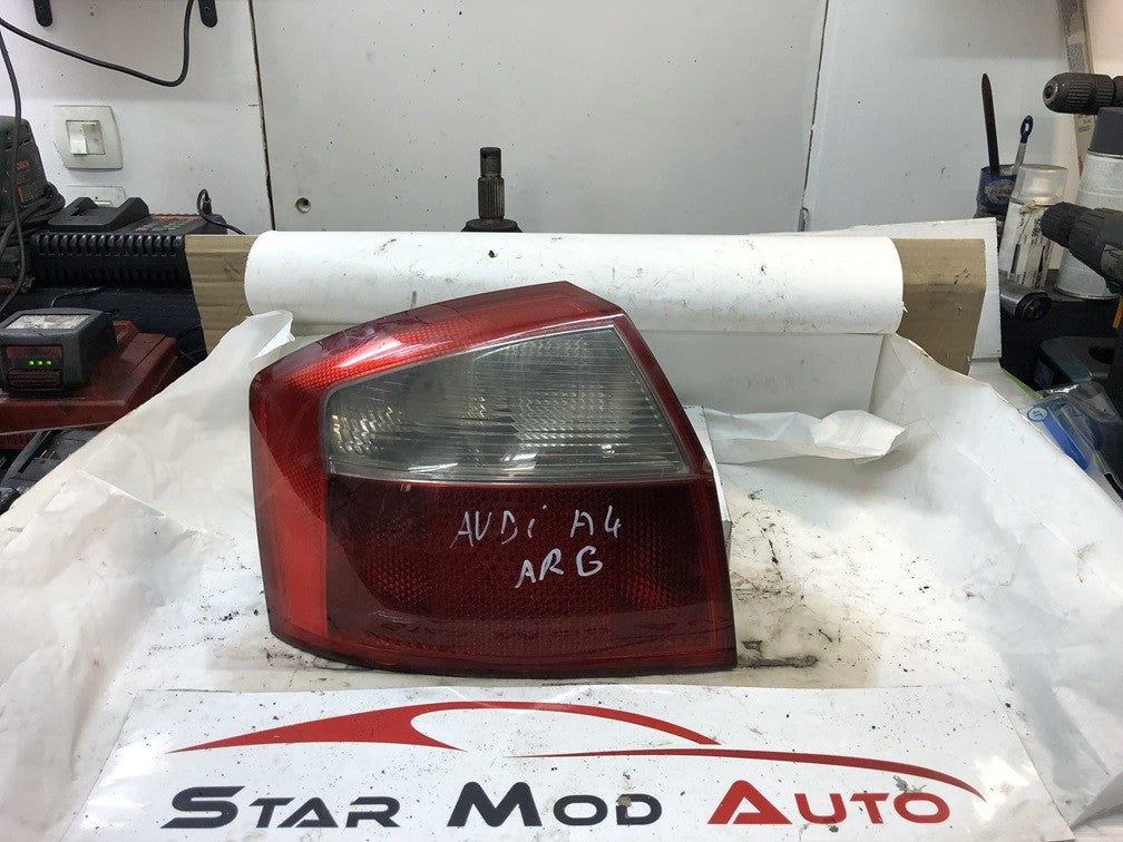 feux arrières gauche et doit Audi a4 b6 année 2007