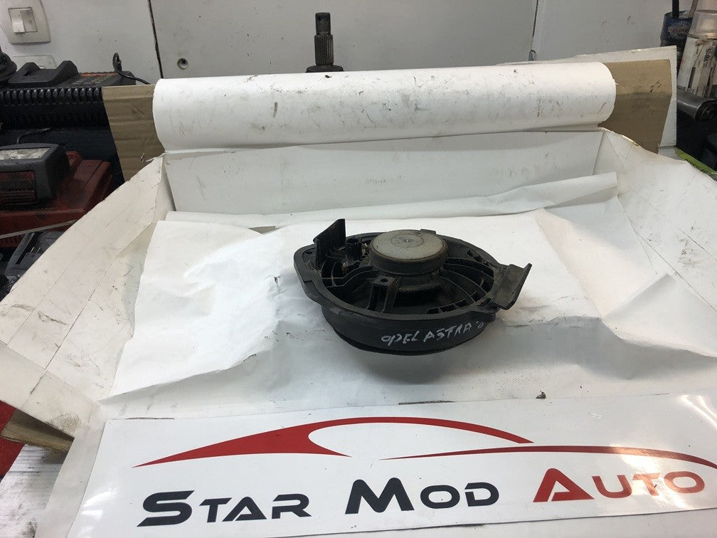 haut parleur Opel Astra j année 2011