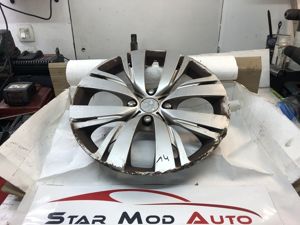 enjoliveur de roue en 14 pouces Peugeot année 2014