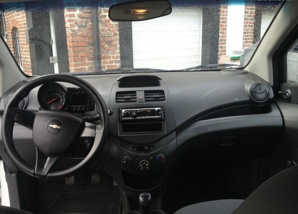 Chevrolet Spark 1.0 Essence 5 Portes Année 2011