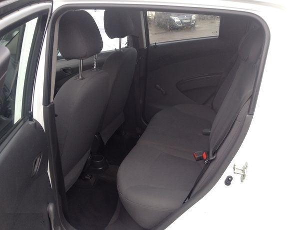 Chevrolet Spark 1.0 Essence 5 Portes Année 2011