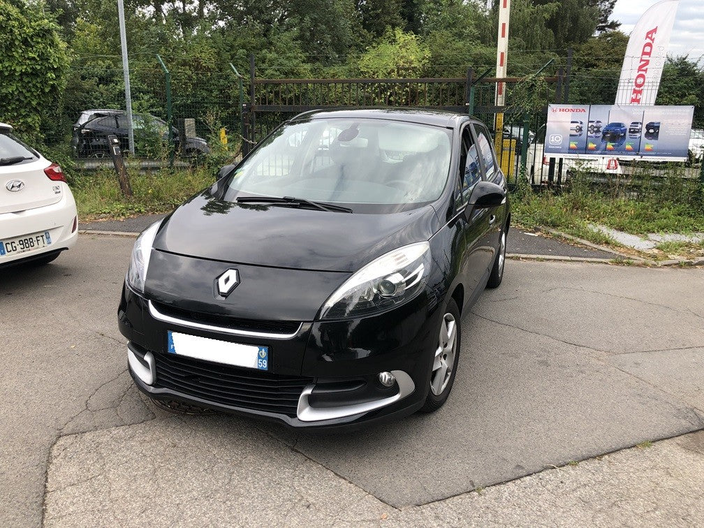 Renault Scénic 3 1.5 dci 110 cv phase 2 année 06/ 2012