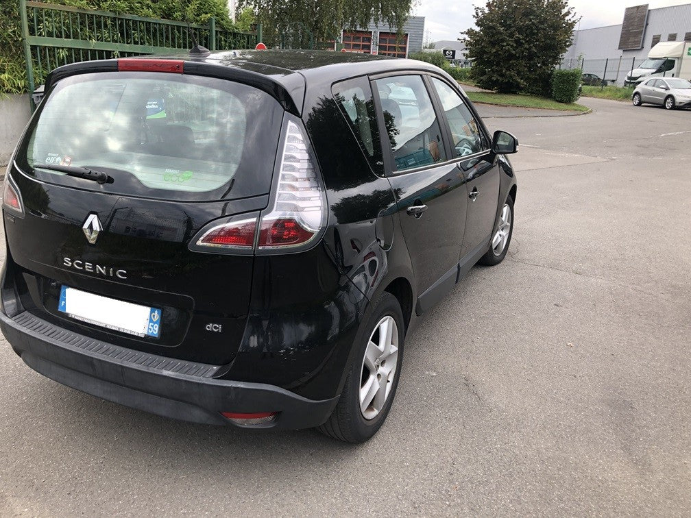 Renault Scénic 3 1.5 dci 110 cv phase 2 année 06/ 2012