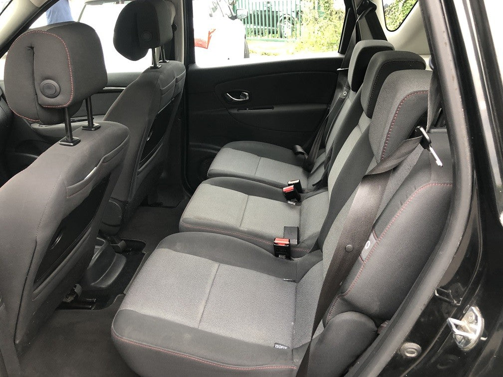 Renault Scénic 3 1.5 dci 110 cv phase 2 année 06/ 2012