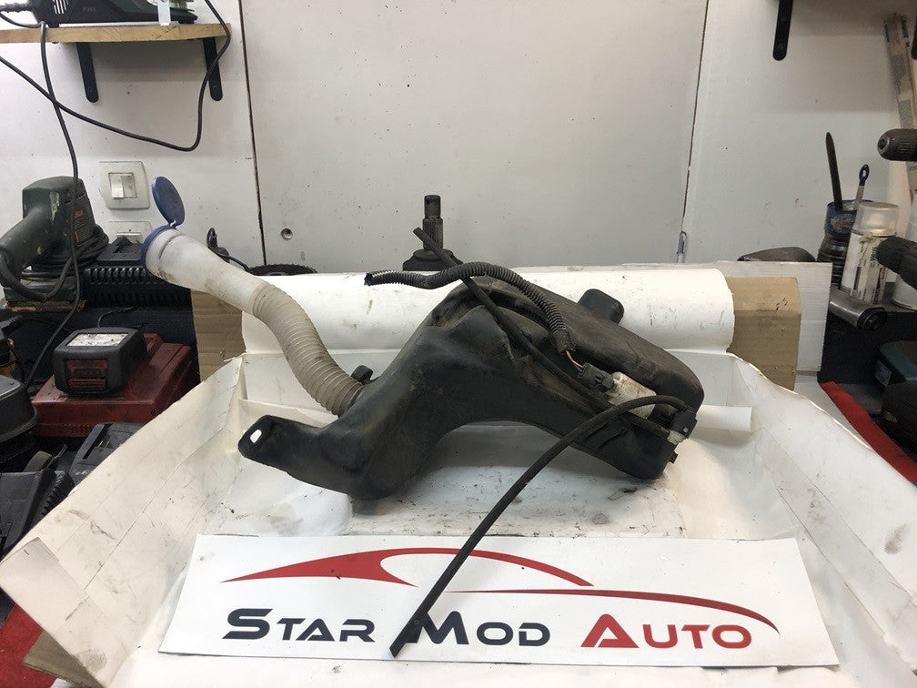 réservoir de lave glace avec pompe Peugeot 307 2.0 essence année 2003