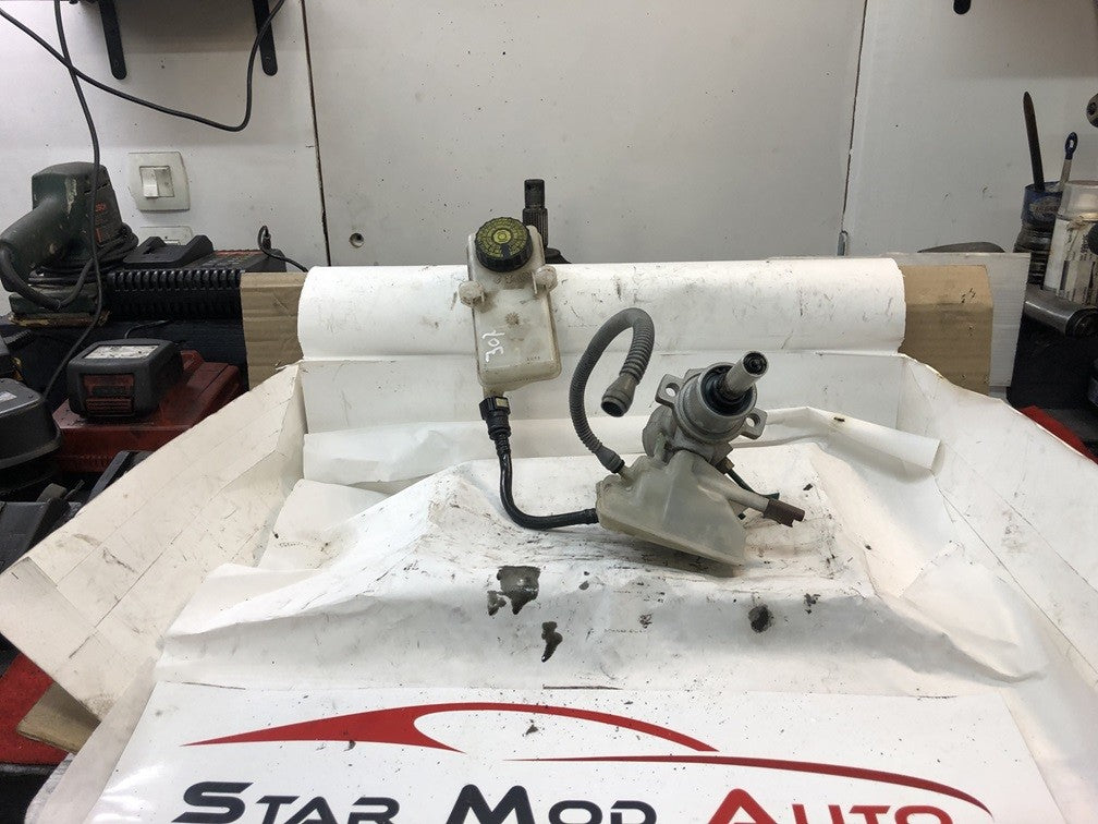 maitre cylindre avec réservoir de frein Peugeot 307 2.0 essence