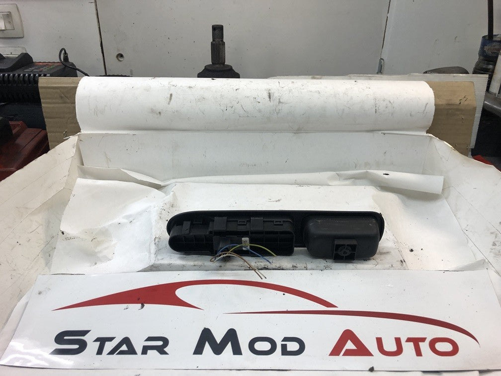 commande de lève vitre Peugeot 307 phase 1 3 portes avant droite