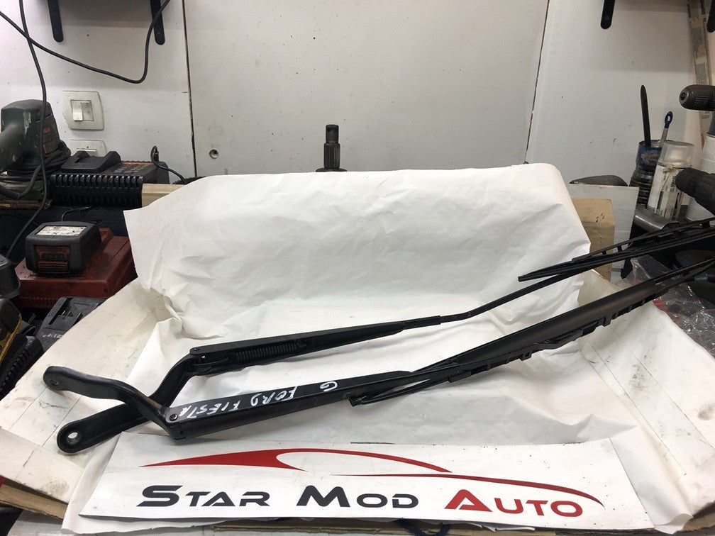 bras essuie glace avant gauche avant droit Ford fiesta 5 année 2007