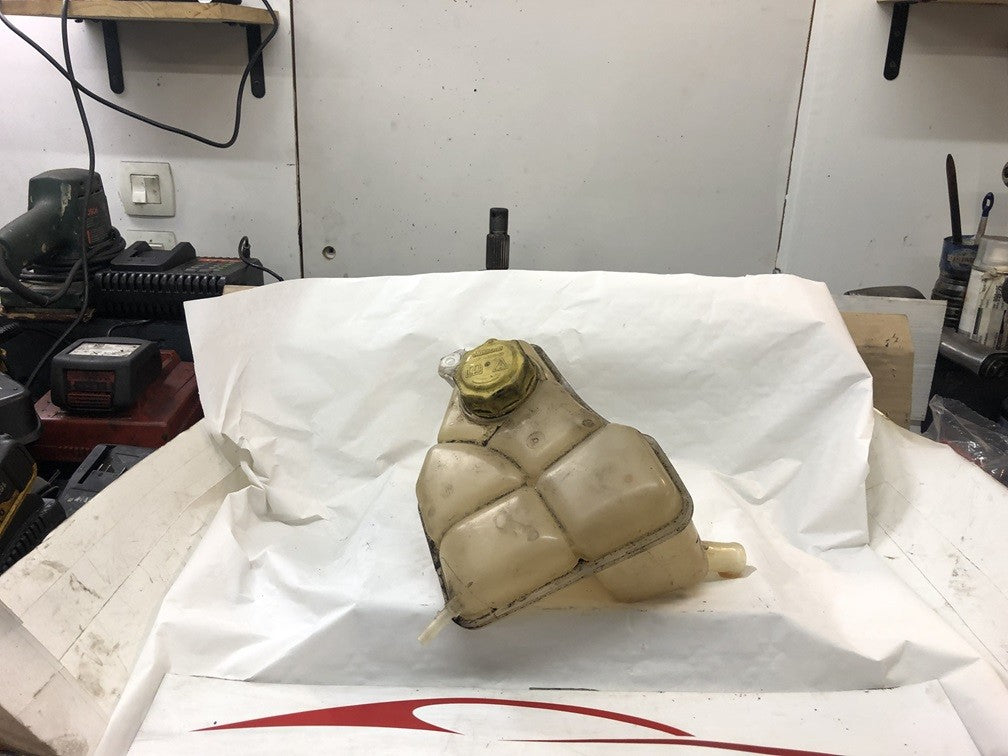 réservoir de liquide de refroidissement Ford fiesta 5 année 2007