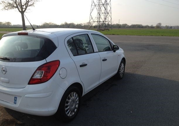 Opel Corsa 1.2 Essence 5 portes