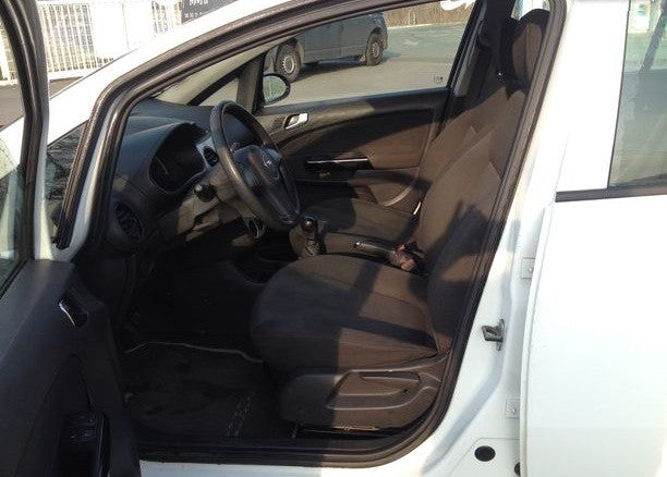 Opel Corsa 1.2 Essence 5 portes