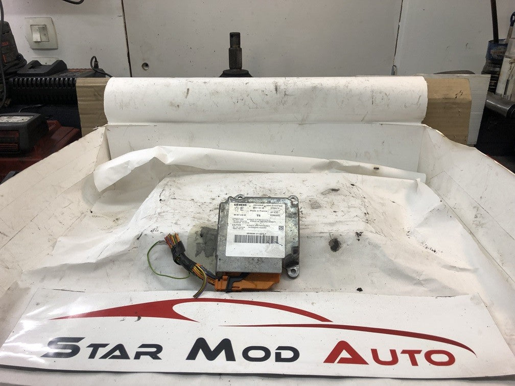 calculateur airbag Peugeot 307 2.0 essence siemens réf 9640722980