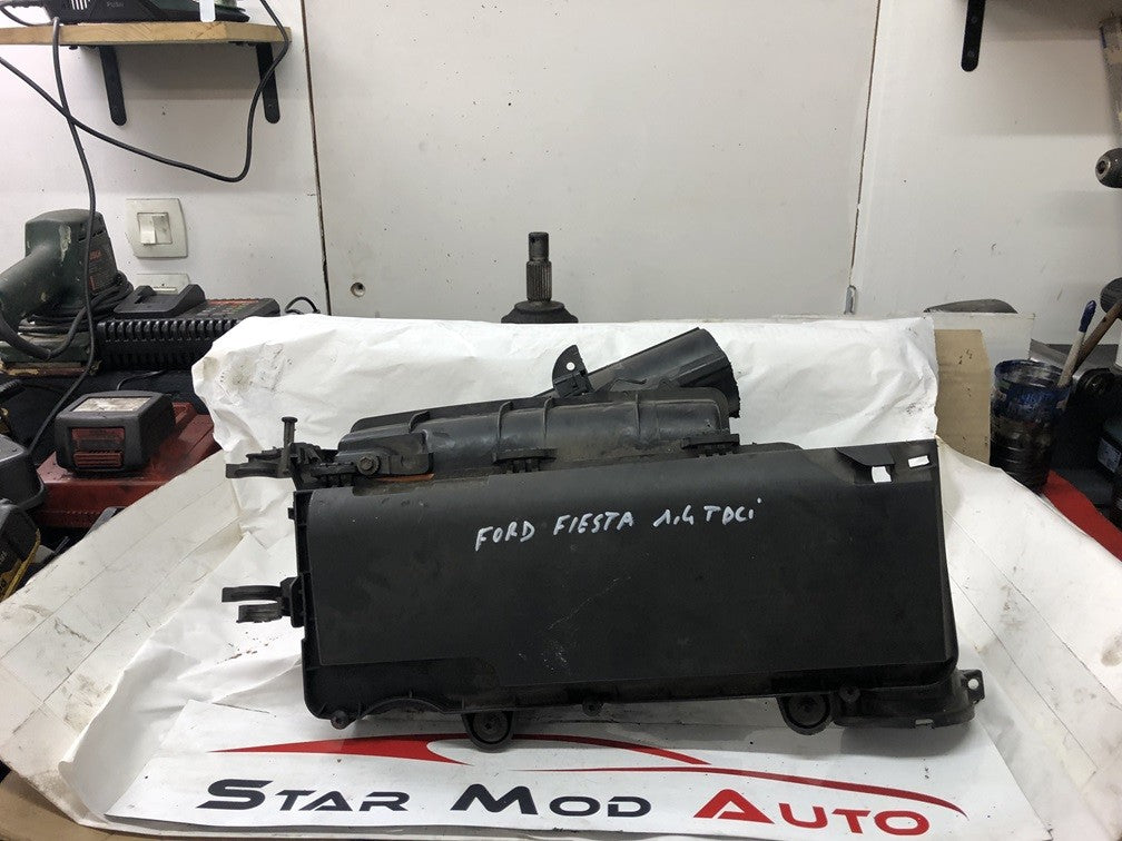 boitier porte filtre a air Ford fiesta 5 1.4 tdci année 2007