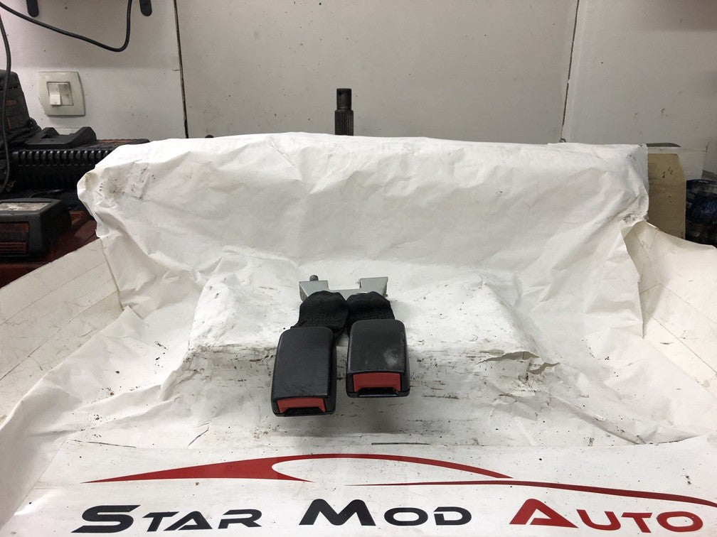 boucle de ceinture arrière Ford fiesta 6 année 2007