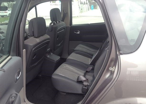 Renault Scenic 1.5 DCI 106 ch