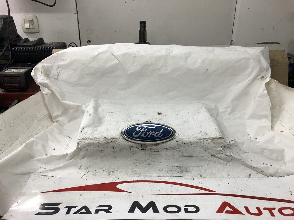 logo de malle arrière Ford fiesta 5 année 2007