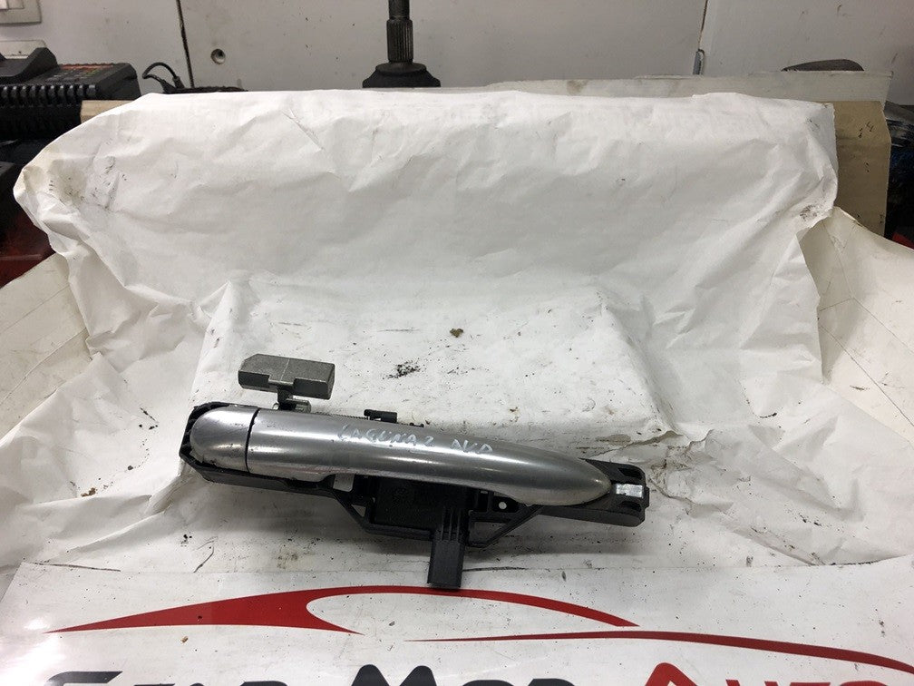 poignée d ouverture de porte extérieure avant gauche avant droit Renault laguna 2 phase 2