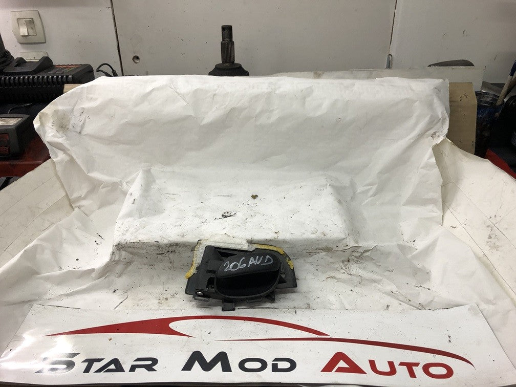 poignée d ouverture de porte intérieure avant droite Peugeot 206 phase 2