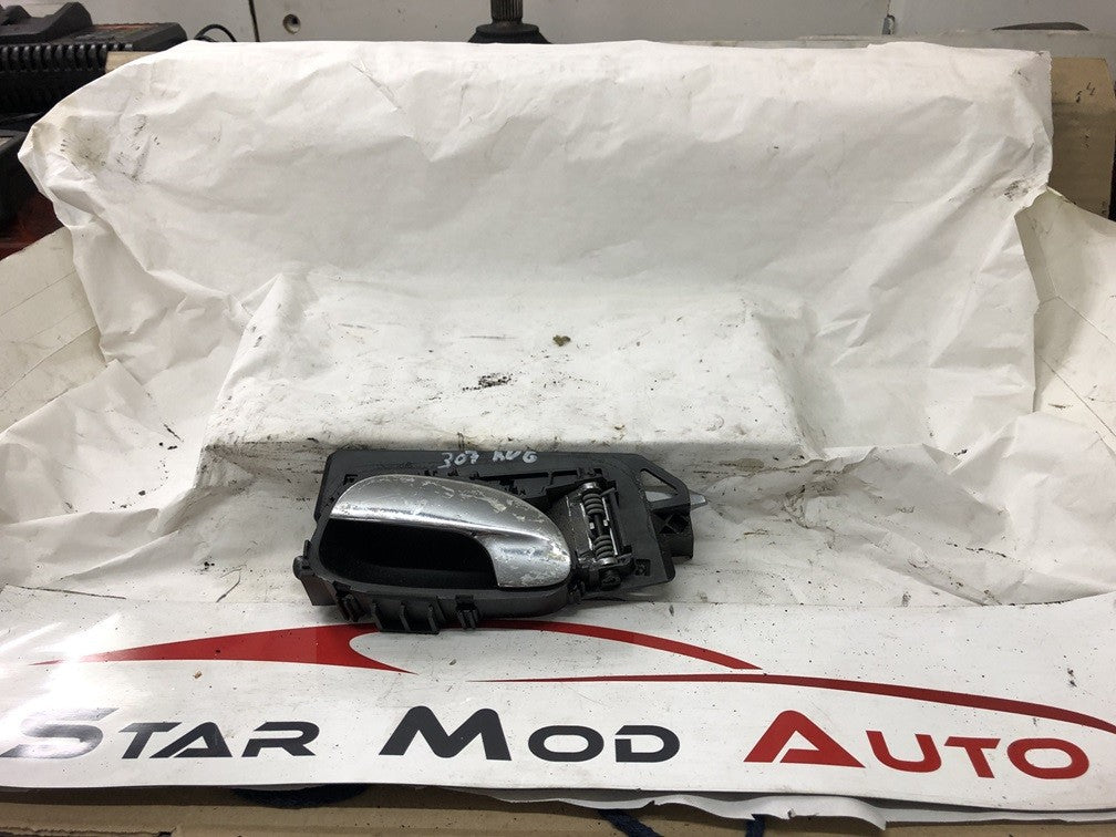 poignée d ouverture de porte intérieure avant gauche avant droit Peugeot 307 phase 2