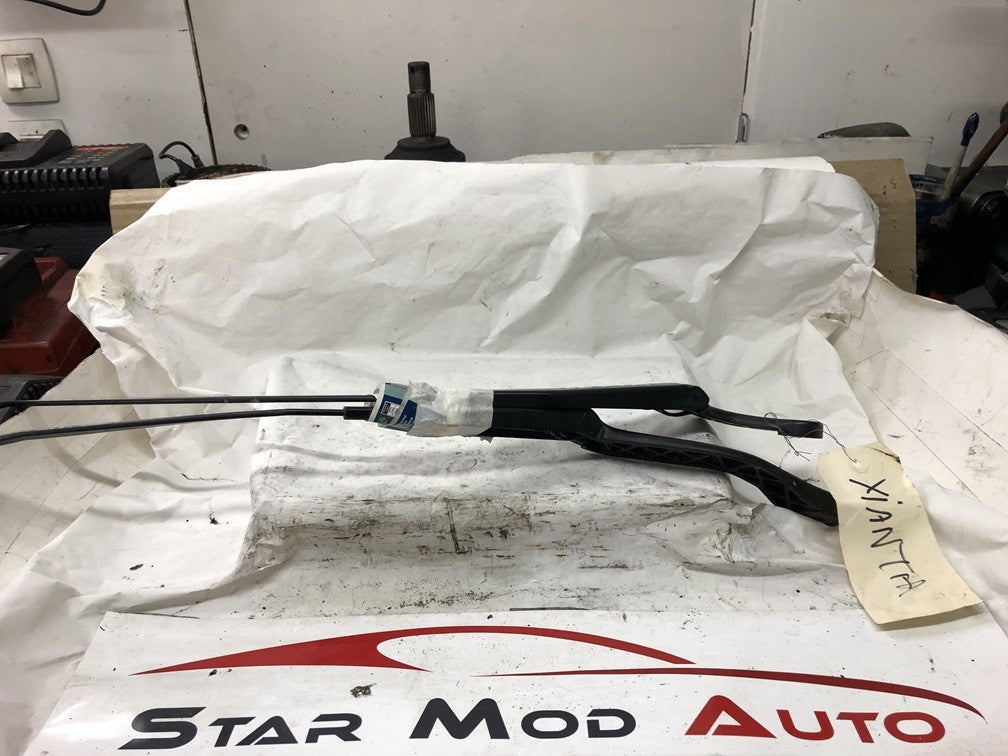 bras essuie glace avant Citroën Xantia année 99