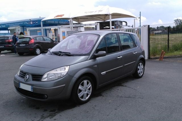 Renault Scenic 1.5 dCi 106 ch 06/2005 boîte 6 