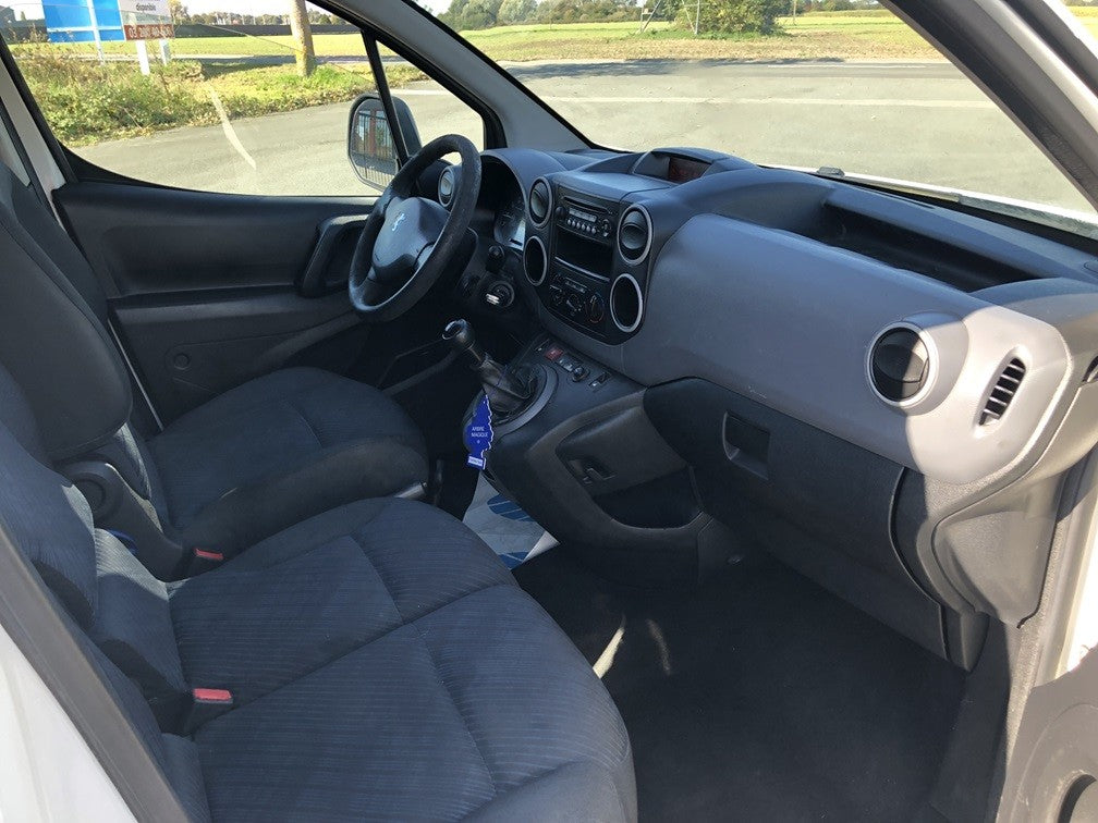 Peugeot Partner 1.6 hdi 90 cv société année 2011
