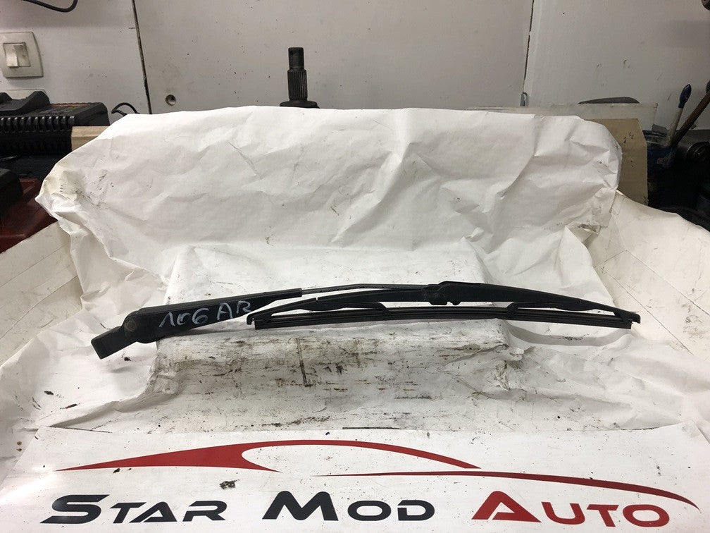 bras essuie glace arrière Peugeot 106 phase 2