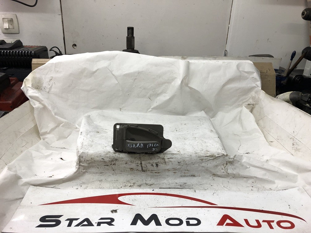 poignée d ouverture de porte intérieure arrière gauche Citroën Xsara Picasso