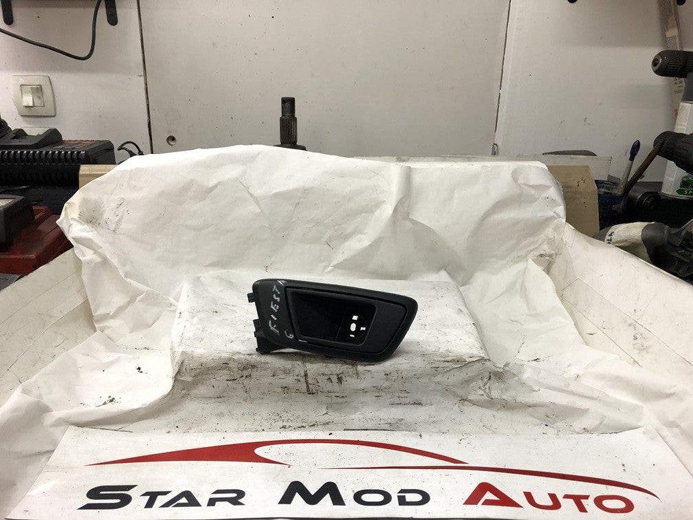 poignée d'ouverture de porte intérieure Ford fiesta 6 année 2010