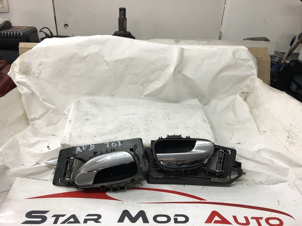 poignee d ouverture de porte interieur avant gauche avant droit Peugeot 307