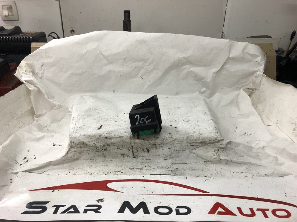 boitier de préchauffage Peugeot 206 1.4 hdi année 2003