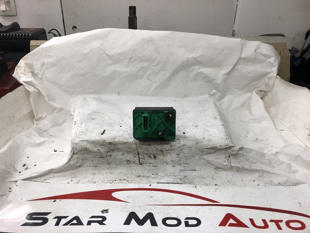 boitier de préchauffage Peugeot 206 1.4 hdi année 2003