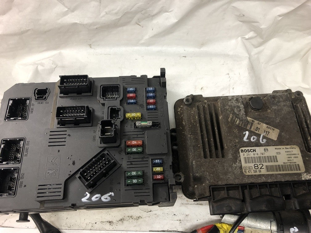 kit démarrage Peugeot 206 1.4 hdi 70 cv année 2003 Bosch réf 9647785580