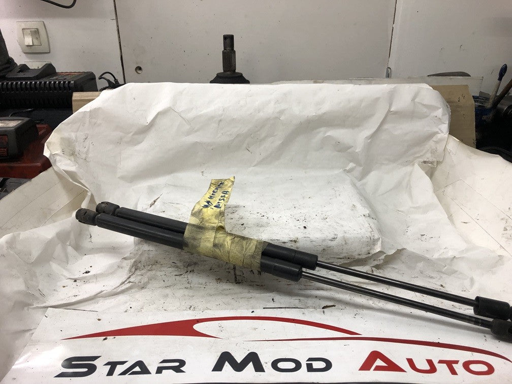 vérin de malle arrière Nissan Micra mk12 année 2004