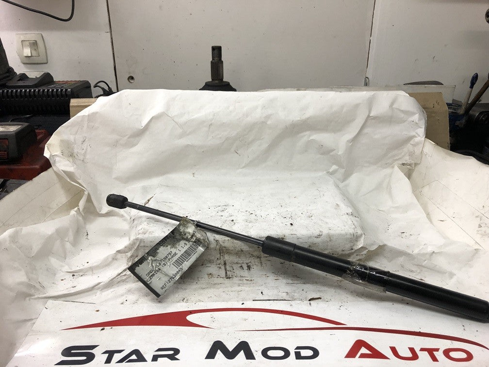 vérin de malle arrière Opel zafira b année 2007